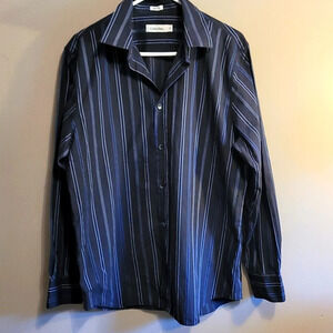 F25-CALVIN KLEIN: MENS BLUE BUTTON DOWN LONG SLEEVE SHIRT SIZE MEDIUM